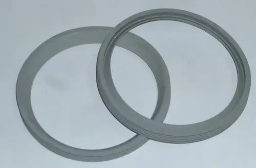 Zwei graue Dichtringe, die möglicherweise für Daikin-Produkte geeignet sind, mit einer glatten Oberfläche und runden Konturen.